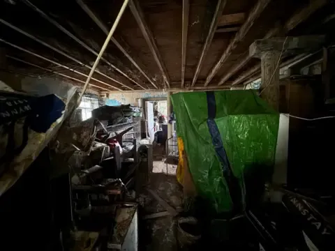 Home Packed of Debris Goes to Sale at £38k